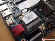 Das Broadcom Modul sorgt für WLAN und Bluetooth.