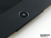 Die Webcam (1.3 Megapixel) ist ganz unscheinbar integriert.