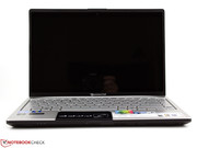 der Acer Tochter Packard Bell glänzen selten durch technische Highlights.