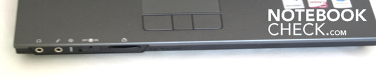 Esprimo Mobile U9210 Vorderseite: Kopfhörer, Mikrofon, Stromanschluss-LED, WiFi Hauptsteuerung, 5-in-1 Kartenleser