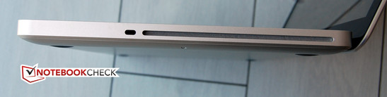 Rechte Seite: Optisches Laufwerk, Kensington Lock