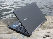 Samsungs Business-Einsteiger der Serie 2, das 200B5B-S01DE, gibt es ab zirka 700 Euro.