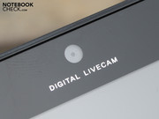 Die Details bei den Anschlüssen oder auch der Webcam sind zurückhaltend gestaltet.