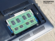 Der DDR3-Arbeitsspeicher sitzt in zwei Slots.