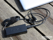 Wenn das 338 Gramm leichte Netzteil (mit Kabel) mal keine Steckdose findet,