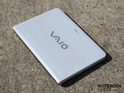 Den 14.1-Zoller Vaio EA1S1E gibt es in schlichtem Weiß wie auch in leuchtendem Neon-Grün oder Cosmic Black.