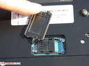 Sim-Card-Slot in der Bodenplatte (HSDPA-Modell)