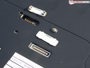 Docking- (oben) und Akku-Slice-Port (unten)