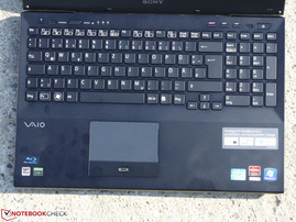Tastatur mit Ziffernblock und sehr gutem Layout