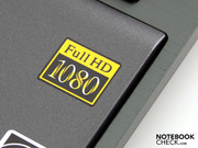 Dieser Aufkleber lässt nicht nur High-Definition Fans aufhorchen: Full HD Auflösung im 13.1-Zoller?