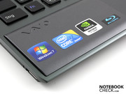Aber auch Raid 0 SSD (4x64GB!), Core i7, Blu-ray Laufwerk & Hybride Geforce GT 330M schicken sich an, den Subnotebook-Olymp zu erklimmen.