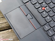 Das Touchpad ist jetzt ein ClickPad, d. h. die komplette Fläche wird eingedrückt.