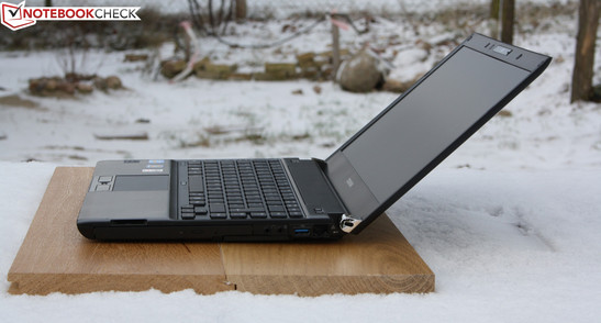 Toshiba Portégé R930-13F: Starke Laufzeiten, viele Anschlüsse, schwaches Display