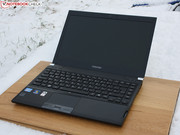 Die niedrige Bauhöhe des Portégé Z930 Ultrabooks und dessen geringes Gewicht