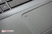 Eien Diode zeigt an, ob das Touchpad aktiv ist.