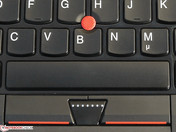 Trackpoint mit Mausasten