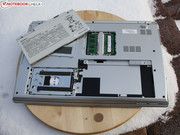 Lüfter (für Reinigung), CMOS-Batterie oder WLAN-Modul sind nicht greifbar.
