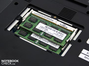 und zum Arbeitsspeicher (2 Slots belegt, 4GB).