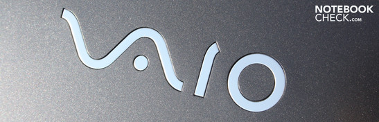 Sony Vaio VPC-EB4X1E/BQ: Full-HD Consumer mit starker Hardware für unter 850 Euro. Gibt es einen Haken?