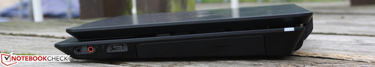 Rechte Seite: 2 x Audio, USB 2.0, Blu-Ray RW