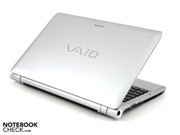 Sony hat die typischen Vaio Design-Merkmale, wie das Logo,