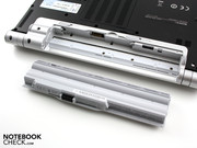 Sony verbaut einen relativ starken Akkumulator mit 5.200 mAh (57Wh).
