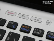 Die Sondertasten rufen Vaio Care (Assist) oder selbstdefinierte Aktionen auf (Stumm, Helligkeit, Programme etc.).