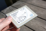 Die Hardware ist im Prinzip dieselbe, wie beim A501, jedoch hat ein SSD-Update auf Intel X-25M Elm Crest stattgefunden.