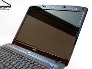 Beim eingesetzten Display handelt es sich um ein spiegelndes CrystalBrite Panel im WXGA Format.