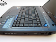 Das Tippen auf der Tastatur ist vor allem geprägt durch ein überaus federndes Gefühl,...