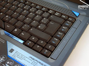 ...da sich die Tastatureinheit teils doch sehr stark durchbiegen lässt.
