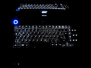 Beleuchtete Tastatur von weit ...