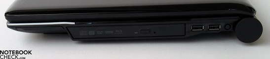 Rechte Seite: Expresscard, BluRay Laufwerk, 2xUSB, Kensington Lock
