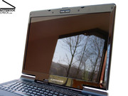 Zwei Displayvarianten bietet Alienware für das M17: ein WXGA+ Panel und ein hochauflösendes WUXGA Display.