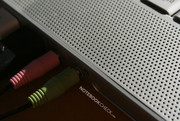 Die wenigen Anschlüsse (vorallem nur 2 USB) ...