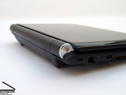 Mittlerweile ist der Eee PC erwachsen geworden und beherbergt nunmehr ein 10-Zoll Panel in dem deutlich angewachsenen Gehäuse.