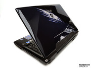 Pflicht für ein Gaming-Notebook ist ein attraktives Äußeres,...