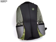 Als Goodies packt Asus noch einen schicken Rucksack...
