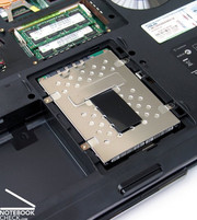 ...die mit jeweils 250GB Speicherkapazität insgesamt fette 500GB Bruttokapazität bieten.