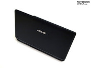 Asus präsentiert mit dem P50IJ ein Einstiegs-Business-Gerät...