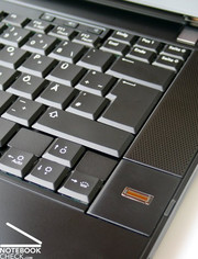 Die optionale Tastaturbeleuchtung ist vor allem beim Einsatz in abgedunkelten Räumen überaus hilfreich.