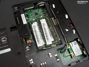 Die gut zugänglichen RAM-Slots fassen maximal 8GB, deren Einsatz derzeit aber als nur wenig sinnvoll erscheint.
