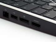 Dazu zählt auch ein Display Port, eine HDMI Schnittstelle als auch ein eSATA Port zum Anschluss einer externen Festplatte.