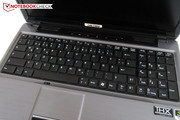 Das Layout der Tastatur weicht deutlich vom Standard ab.