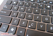 Dank der Tastaturbeleuchtung kann man auch nachts problemlos zocken.