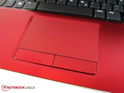 Das Touchpad ist großzügig dimensioniert.