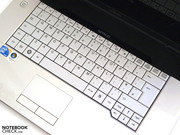 Tastatur und Touchpad überzeugen.