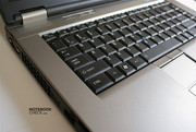 An der Tastatur störte uns das laute Geklapper ihrer Tasten.