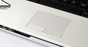 Ähnliches gilt auch für das Touchpad, welches eben mit dem umliegenden Gehäuse abschließt und auch hinsichtlich Ansprechverhalten überzeugen konnte.
