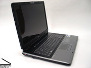 Fujitsu-Siemens Amilo Xi2528